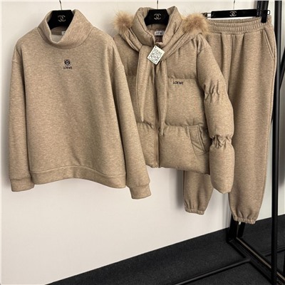 Новый теплый костюм-тройка с теплой курткой со съемным капюшоном с мехом  LOEW*E