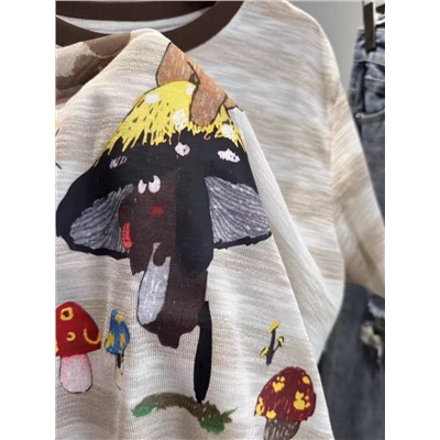 Тонкий женский лонгслив с очень смешным принтом