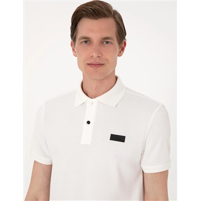 Beyaz Slim Fit Örme Dokulu Polo Yaka Tişört