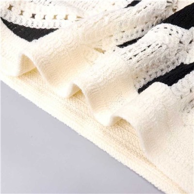 Женский свитер в стиле Chane*l