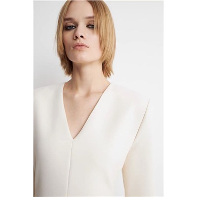 Приталенное платье миди Модель 2026 года  ЛАЙ*М