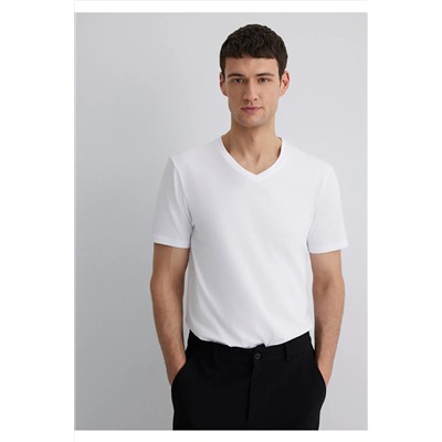 Mavi Beyaz Basic V Yaka Tişört Slim Fit / Dar Kesim 065586-620
