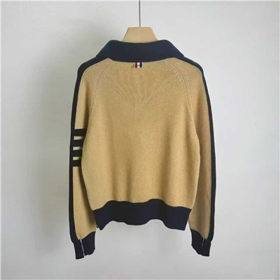 Свободный свитер