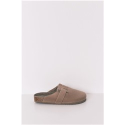 Zapatillas casa tipo zueco marrón