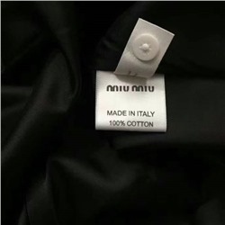 стильное платье с металлическими буквами и поясом на талии и короткими рукавами, черное, SML, [размер M; ширина плеч 39, обхват груди 94, обхват талии 80, длина рукава 20, длина платья 85]