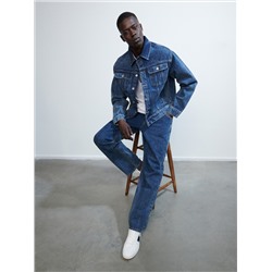 Джинсовая куртка с карманами