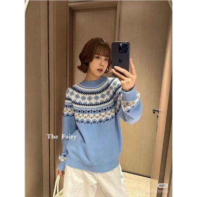 Женский свитер Mi*uMi*u в красивом небесно голубом цвете