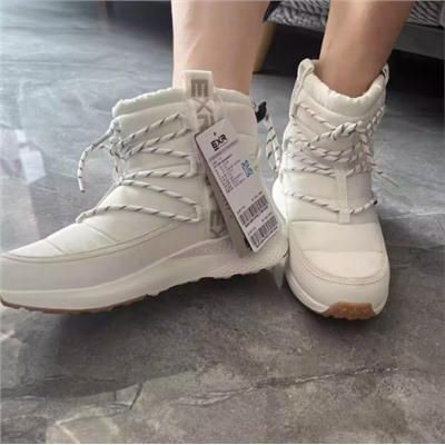 Зимние ботинки