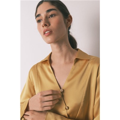 Pijama camisero largo satén mostaza