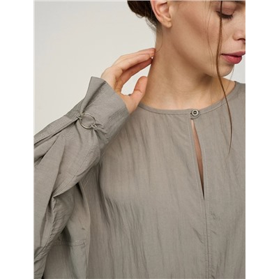 Зеленая блузка «Паук» с кольцом на рукаве