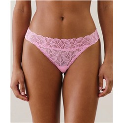 Tanga de encaje en rosa