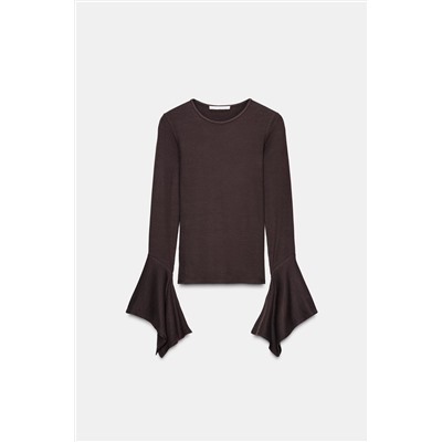 T-SHIRT WITH RUFFLE SLEEVES