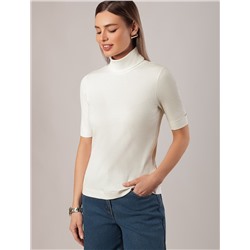 Водолазка из фактурного трикотажа в рубчик