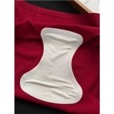 Красный комплект нижнего белья