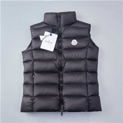 Универсальный жилет-пуховик  MONCLE*R