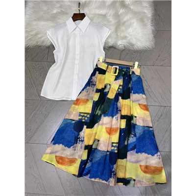 Женский комплект из льняной рубашки и яркой юбки