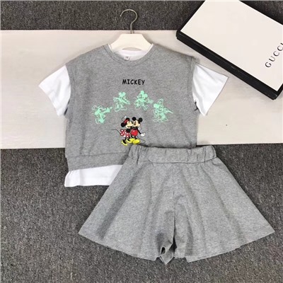 Костюм   на девочку