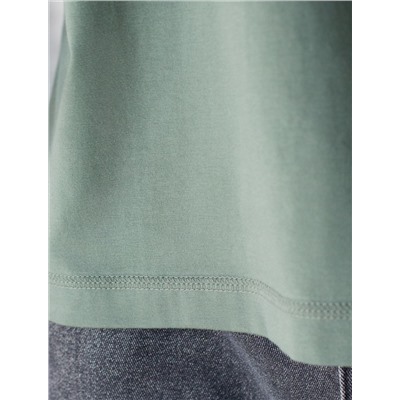 Футболка полуприлегающего кроя с принтом из премиального хлопка