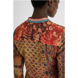 Camisa étnica cuello pico