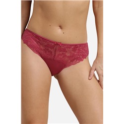 Braga clásica con encaje