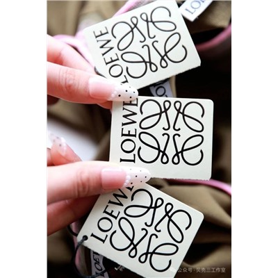 Женская футболка с вышивкой ЛОЕВ*Е 💛