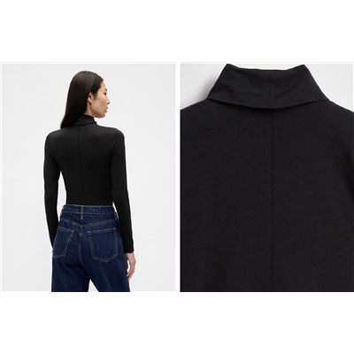 Featherweight Turtleneck