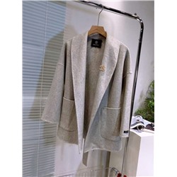 Элегантное, модное пальто💎 выполненное из редкого и элитного материала - сорт ультратонкой итальянской шерстяной ткани, выполненной на заказ.