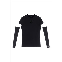 Camiseta y guantes largos Negro