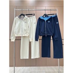 Костюм люкс