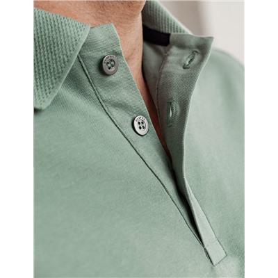 Футболка-поло из фактурного трикотажа