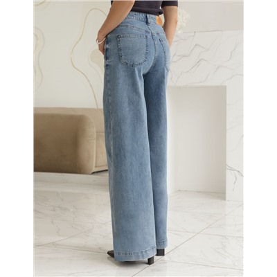 Джинсы трубы с декоративной стиркой из эластичного денима средней плотности