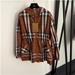 Женская куртка-ветровка в клетку контрастного цвета с капюшоном  Burberr*y