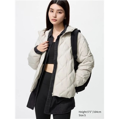 Лёгкая женская куртка  Uniql*o