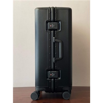 Чемодан на колёсах с алюминиевым каркасом БОС*С