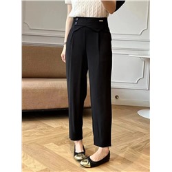 Зауженные брюки Lagog*o с защипами, высокой талией и широким поясом, имитирующим корсет  Прекрасно подойдет для учебы и офиса