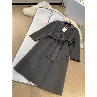 Настоящее супер качество 50% кашемир + 50% австралийская шерсть. Два размера см, обхват груди 102, длина 106,