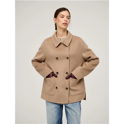 Полупальто двубортное с удлиненной спинкой