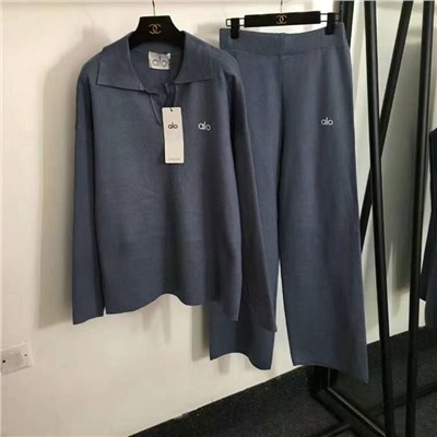 вязаный костюм Alo, пуловер с длинными рукавами и отворотом с логотипом на груди + широкие брюки с высокой талией, черный, белый, синий, серый, кофейный, хаки, 6 цветов, SML, [размер М ] Ширина плеч 63, обхват груди 126, длина рукава 54, длина платья 67, резинка на талии 62, длина 111]