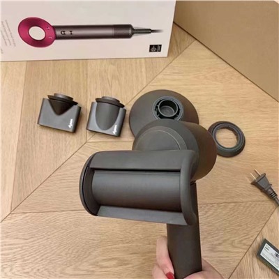 специальной цен Фен Dyson восьмого поколения.  Фен Dyson нового поколения Dyson Supersonic Фен с отрицательными ионами, импортный подарок для дома, Рекомендация HD08 Фиолетовый Красный  Список фенов Dyson HD08 Фен, воздушная насадка*5 (мягкая воздушная насадка*1, гладкая воздушная насадка*1, ветрогенерирующая воздушная насадка*1, диффузионная воздушная насадка*1, противолетящая воздушная насадка*1