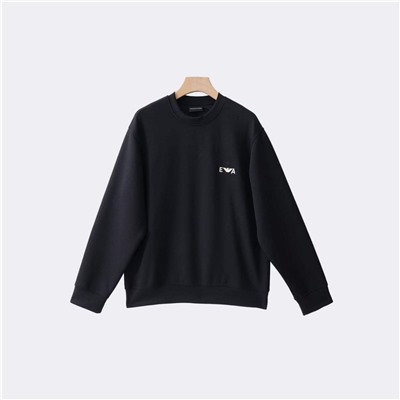 Мужской свитшот с небольшой вышивкой на груди логотипа бренда ЭМПОРИО АРМАН*И