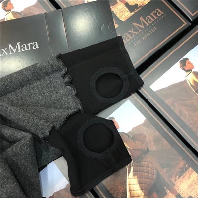 Легинсы max mara Чесаный материал из смеси хлопка и кашемира - лучший из термотканей. Он очень мягкий, дышащий и теплый. Он имеет супер прочную лайкру и супер эластичность.