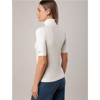 Водолазка из фактурного трикотажа в рубчик