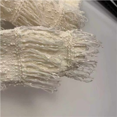 Женский свитер с кисточками   Chane*l