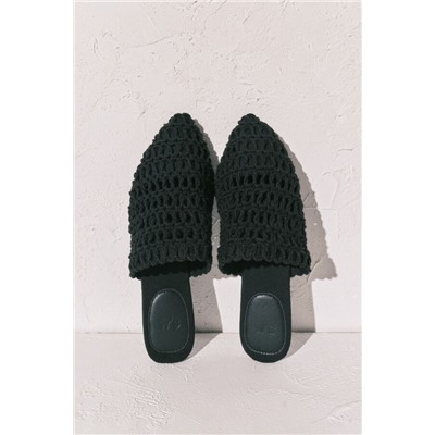 Sandalia mule crochet negra