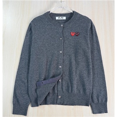 Лёгкий шерстяной кардиган с вышитым сердцем