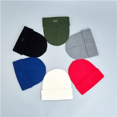 Вязанная трикотажная шапка  ЛЕВАЙ*С