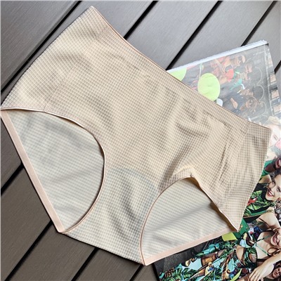 Трусики  v c 6 шт