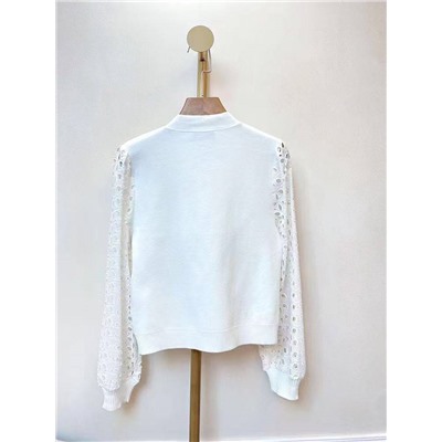 Женский летний бомбер с ажурными рукавами