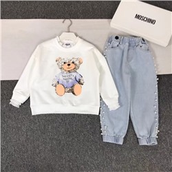 Костюм   на девочку