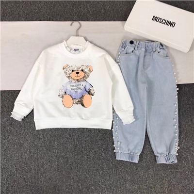 Костюм   на девочку